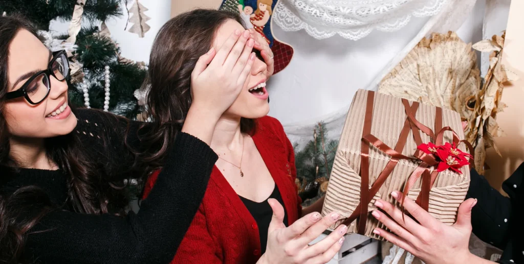 Quick-hit, big-laugh games you can drop into right after unwrapping—zero fuss, all sparkle.